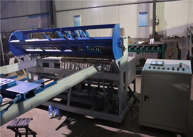 Porcellana Reticolato di saldatura della gabbia del pollo di CNC che fa macchina, macchina completamente automatica del recinto del collegamento a catena di operazione facile fornitore